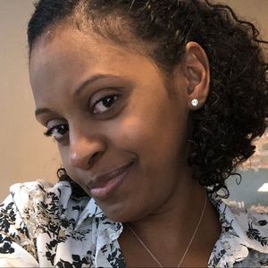 Meet your Posher, Tahira